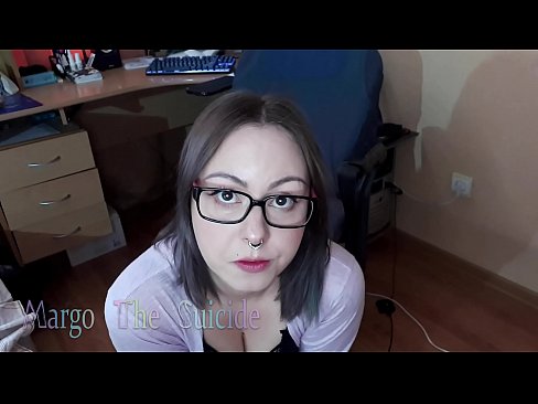 ❤️ Sexy Girl mit Brille saugt Dildo tief vor der Kamera ☑ Hard porn bei porn de.kenhdammy.top ❌️
